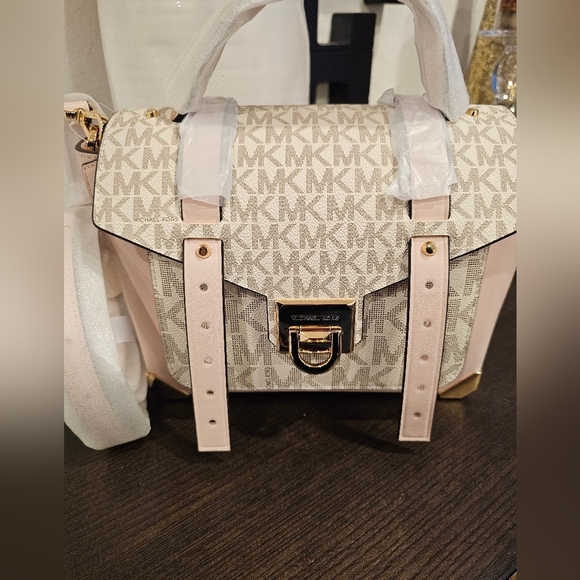 Michael kors Manhattan medium  leather logo satchel bag. - Picture 3 of 10